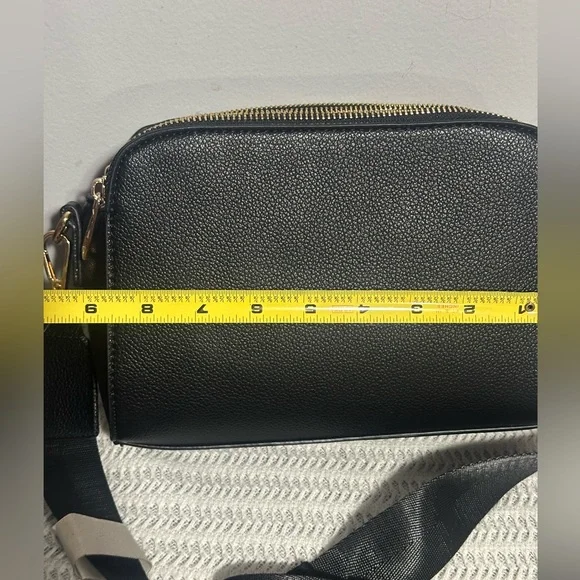 Jessie James conceal to carry Black Crossbody Bag - Picture 3 of 10